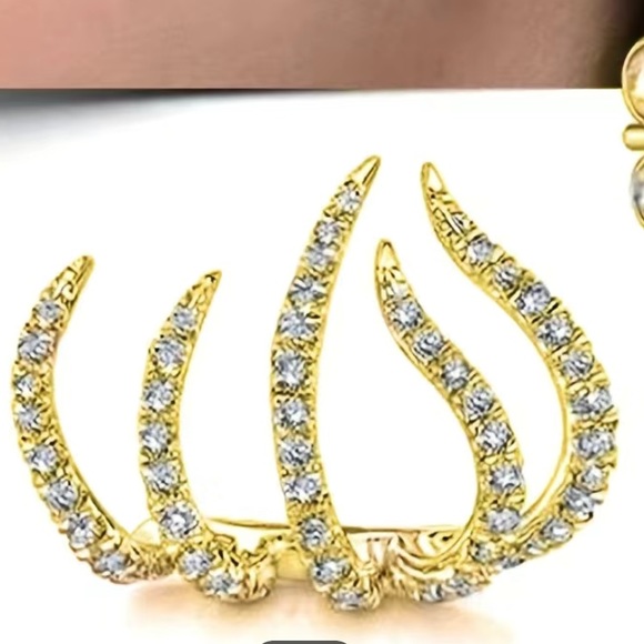 Gold 5 Prong Zircon Claw Earrings, Minimalist, Ear Climber, Ear Jacket - Picture 9 of 13